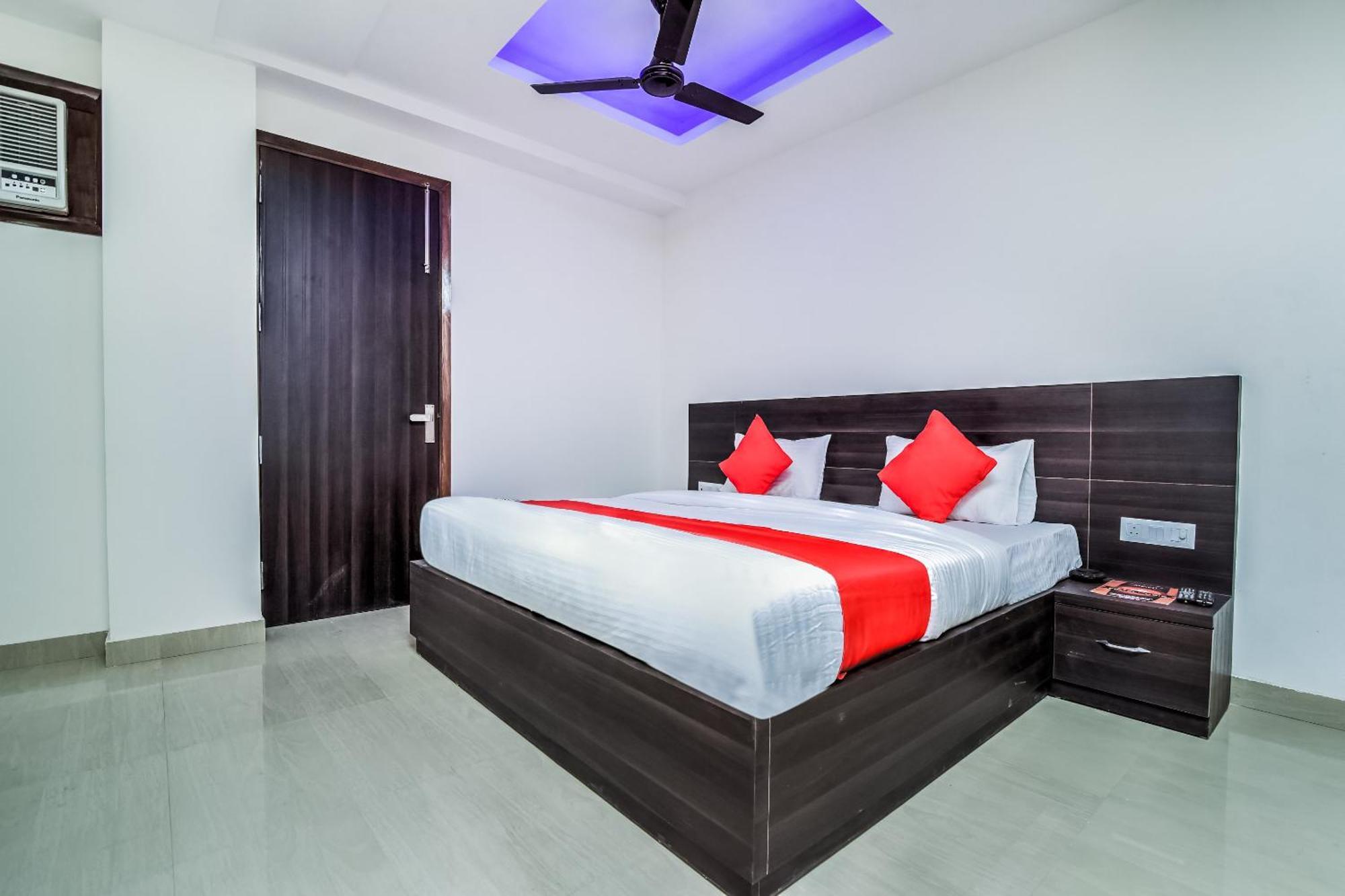 Hotel Aerostar Gold - Opposite Max Healthcare Delhi  Exterior foto