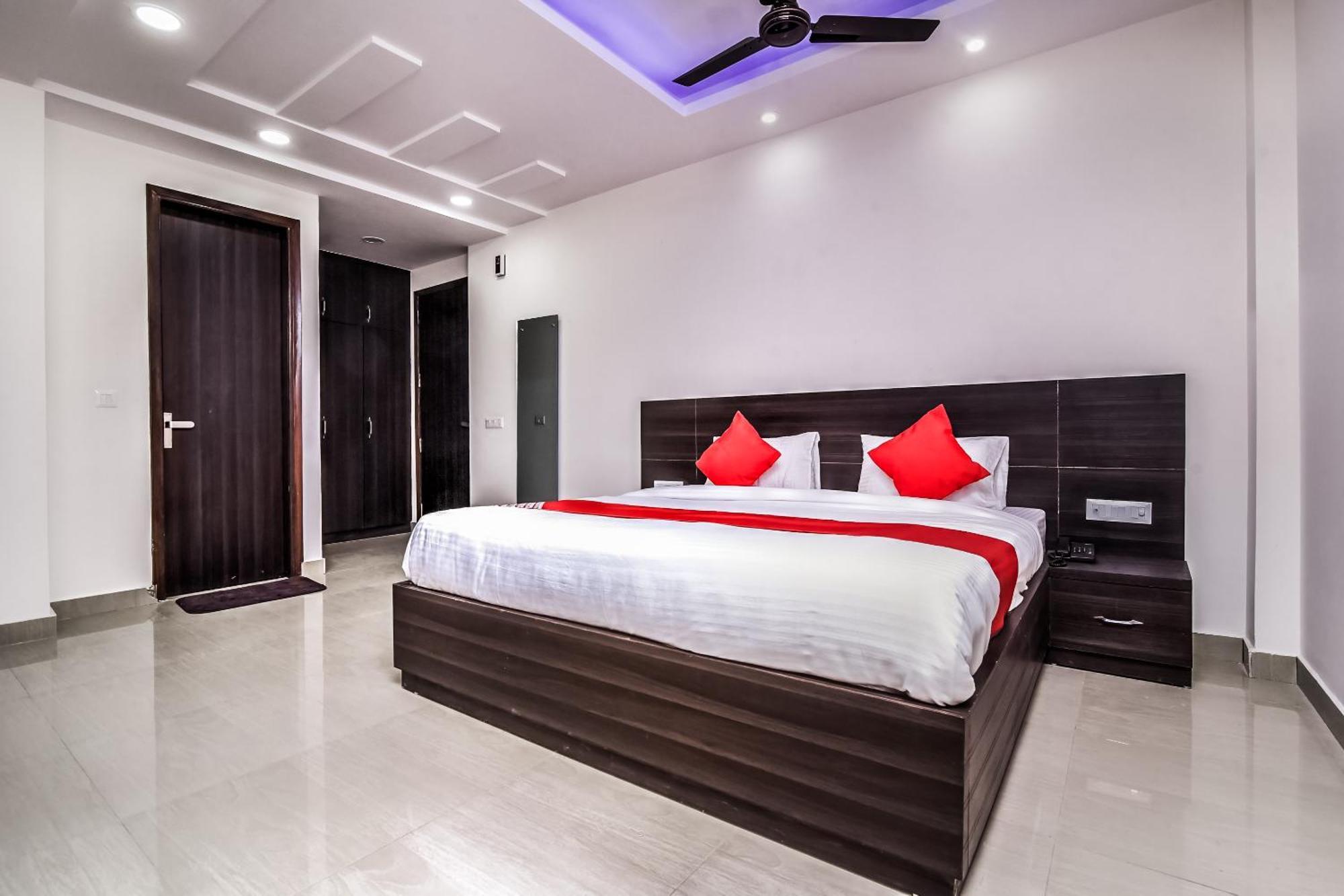 Hotel Aerostar Gold - Opposite Max Healthcare Delhi  Exterior foto