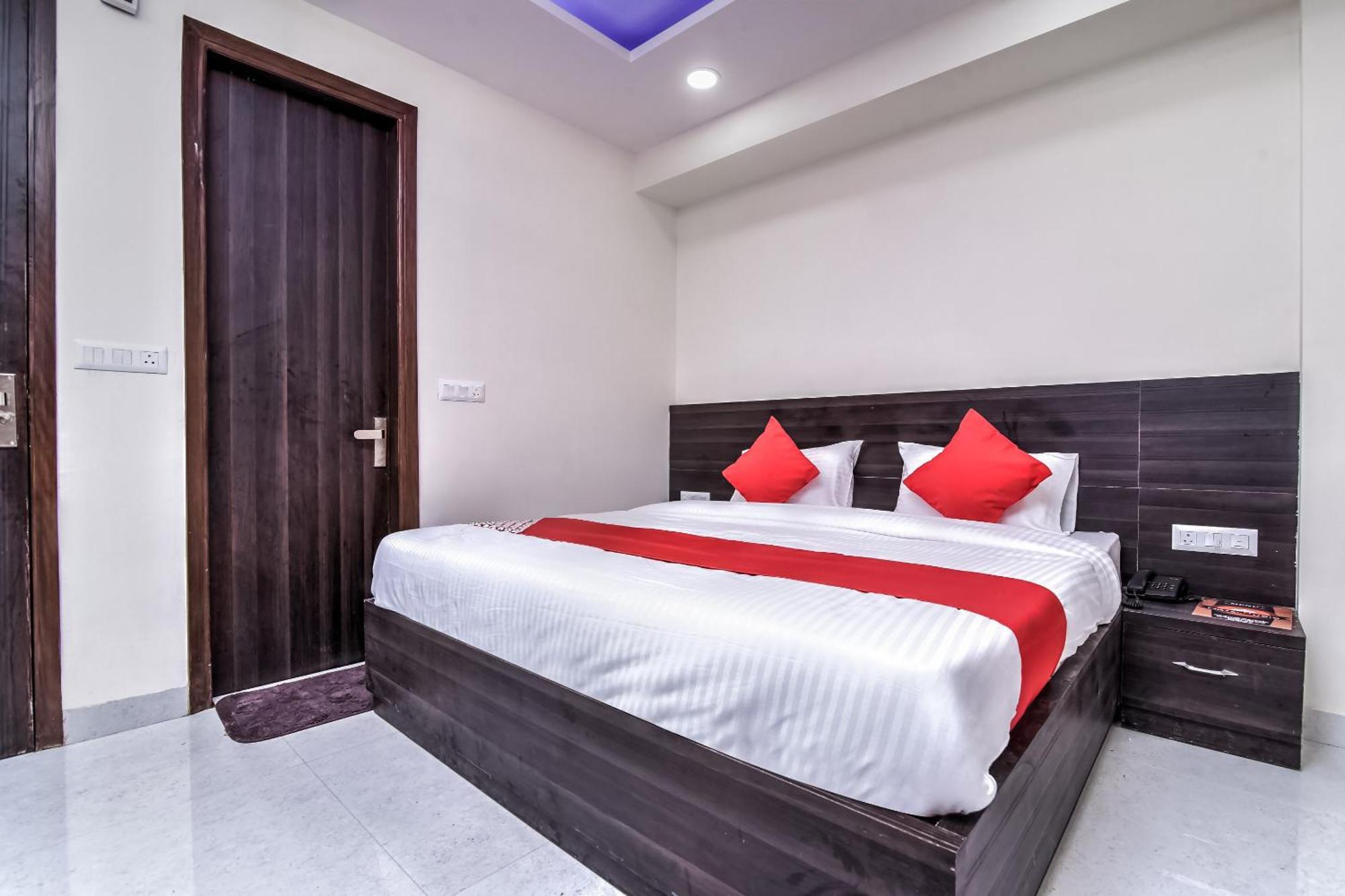 Hotel Aerostar Gold - Opposite Max Healthcare Delhi  Exterior foto