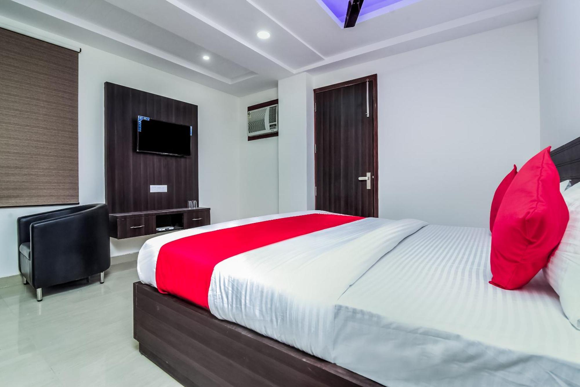 Hotel Aerostar Gold - Opposite Max Healthcare Delhi  Exterior foto