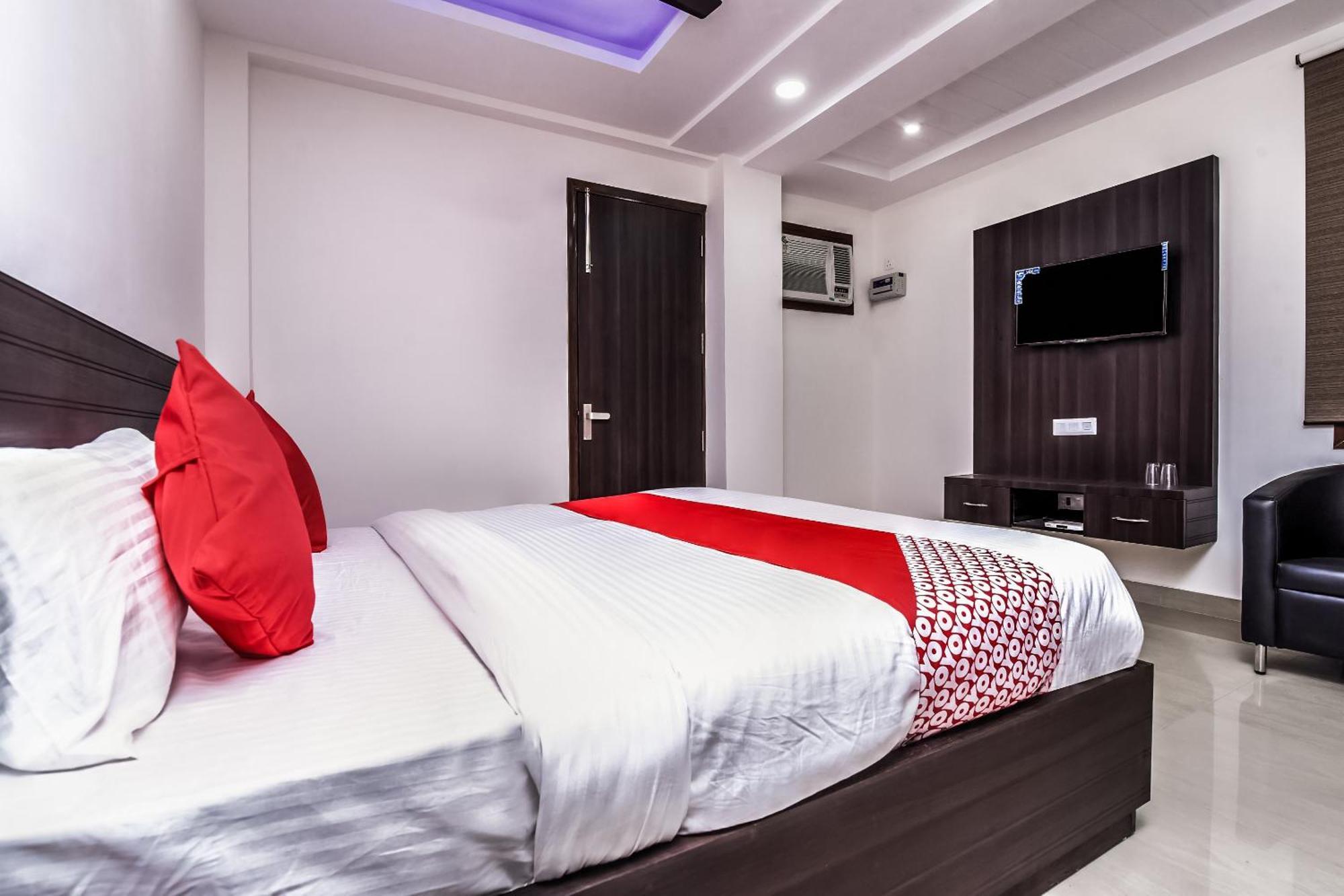 Hotel Aerostar Gold - Opposite Max Healthcare Delhi  Exterior foto