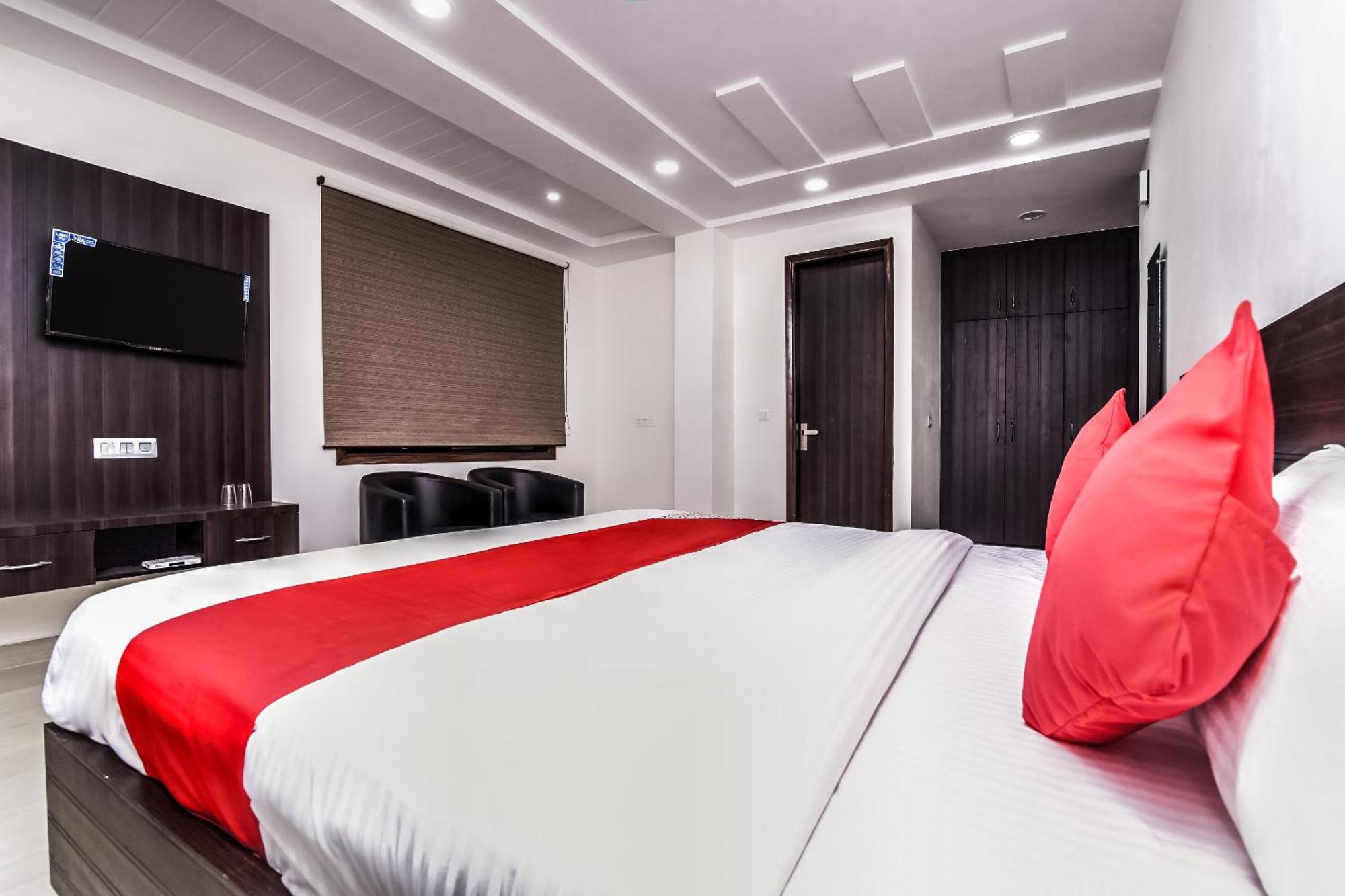 Hotel Aerostar Gold - Opposite Max Healthcare Delhi  Exterior foto