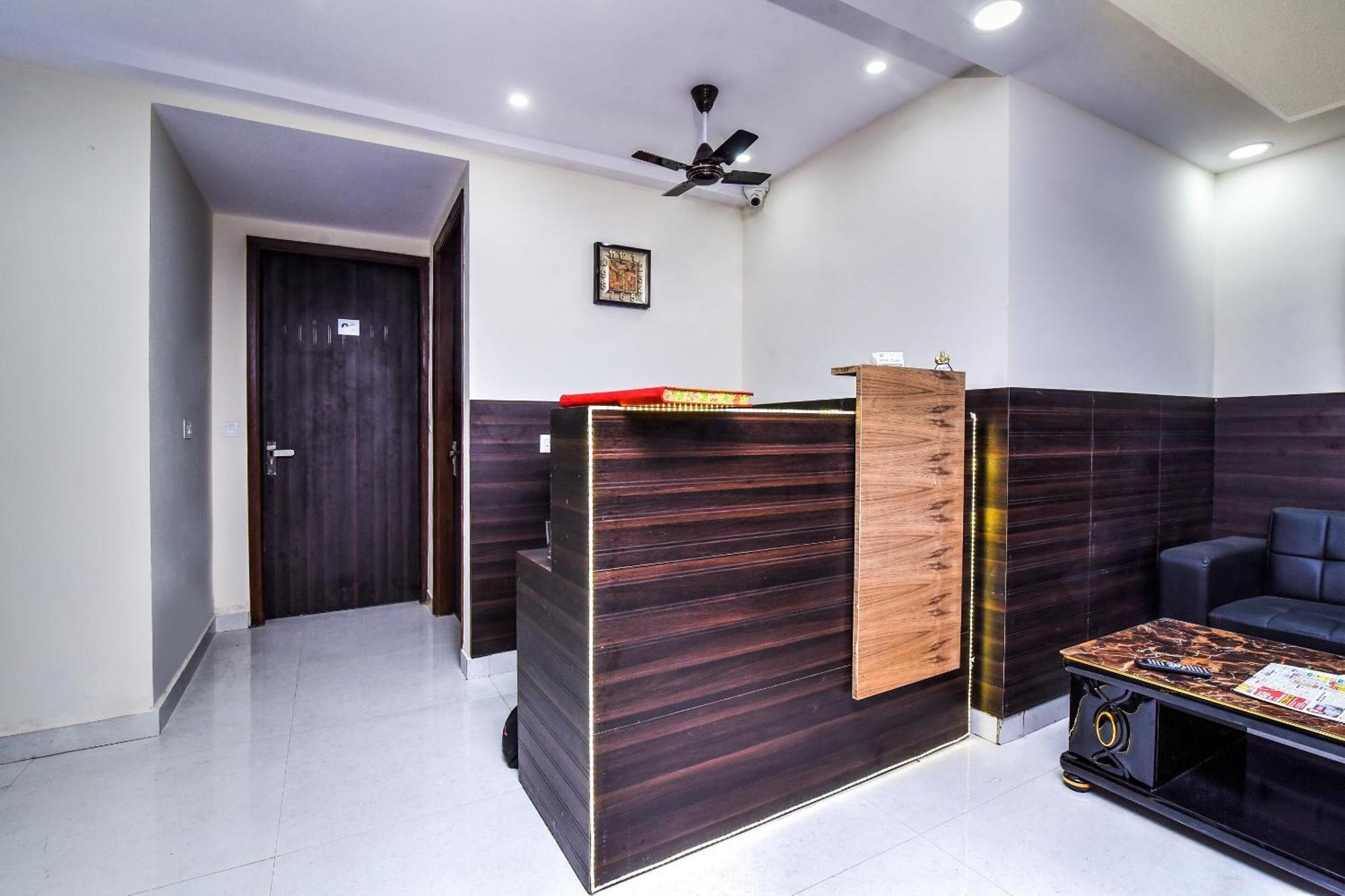 Hotel Aerostar Gold - Opposite Max Healthcare Delhi  Exterior foto