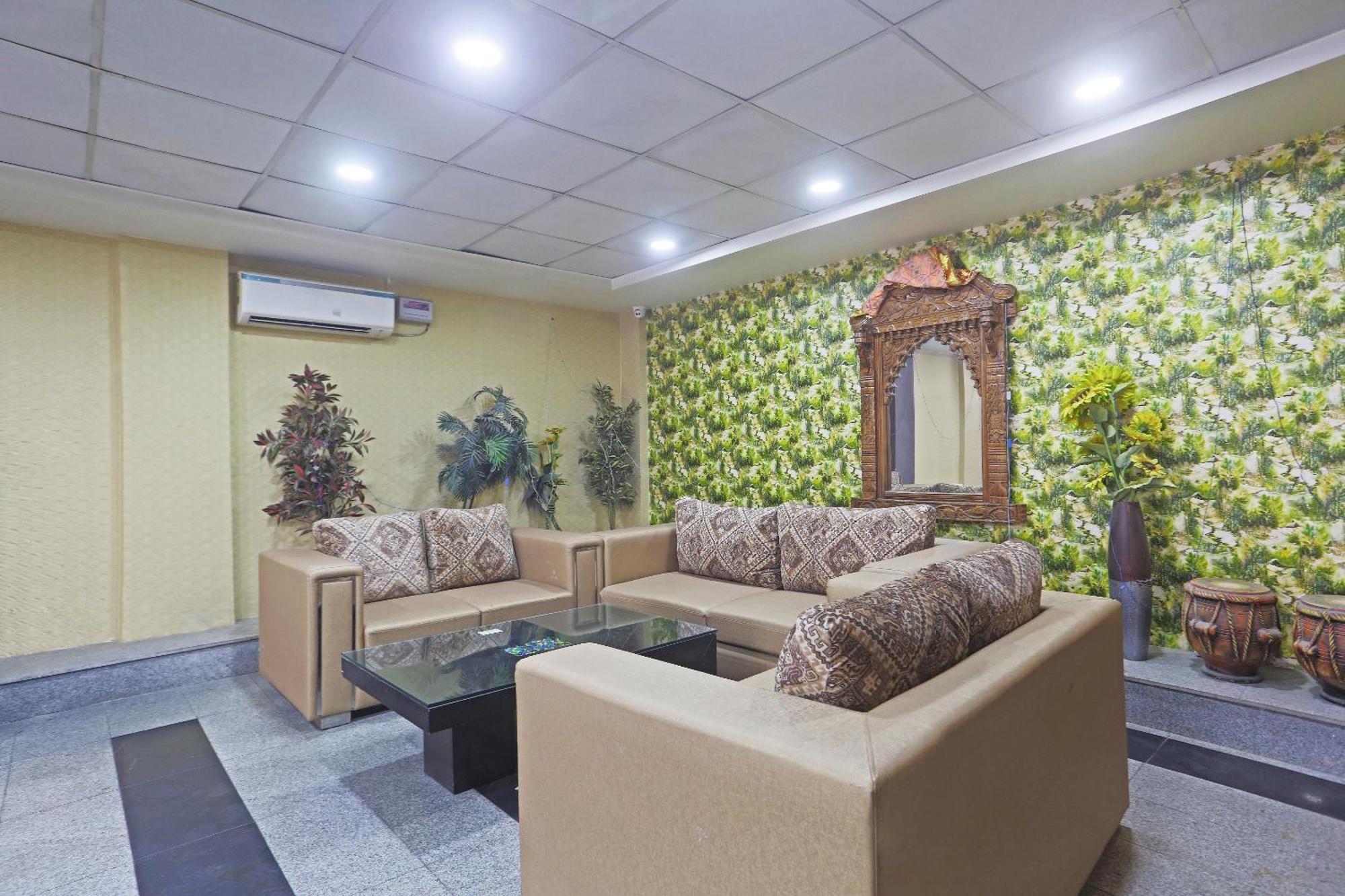 Hotel Aerostar Gold - Opposite Max Healthcare Delhi  Exterior foto