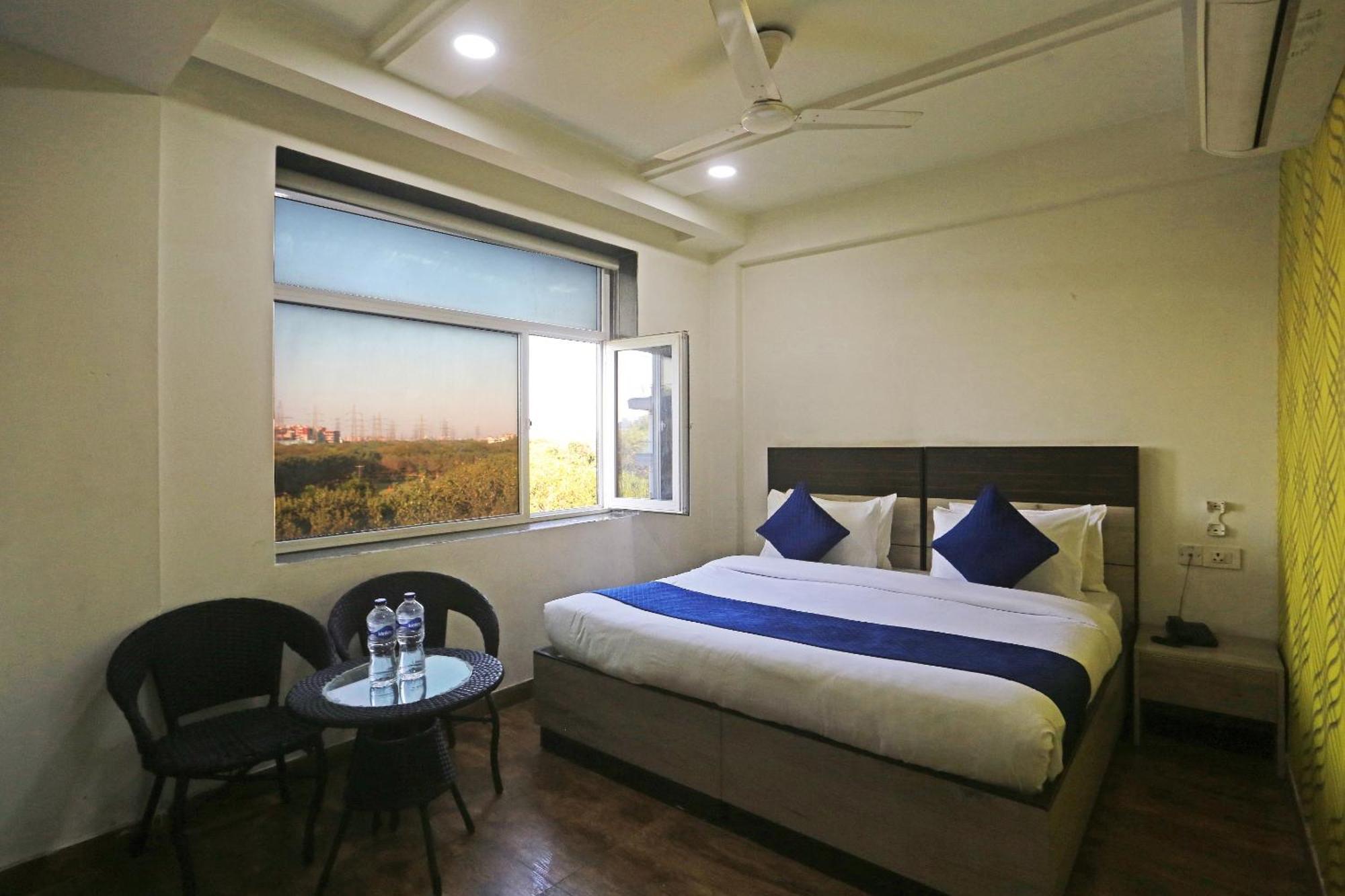 Hotel Aerostar Gold - Opposite Max Healthcare Delhi  Exterior foto