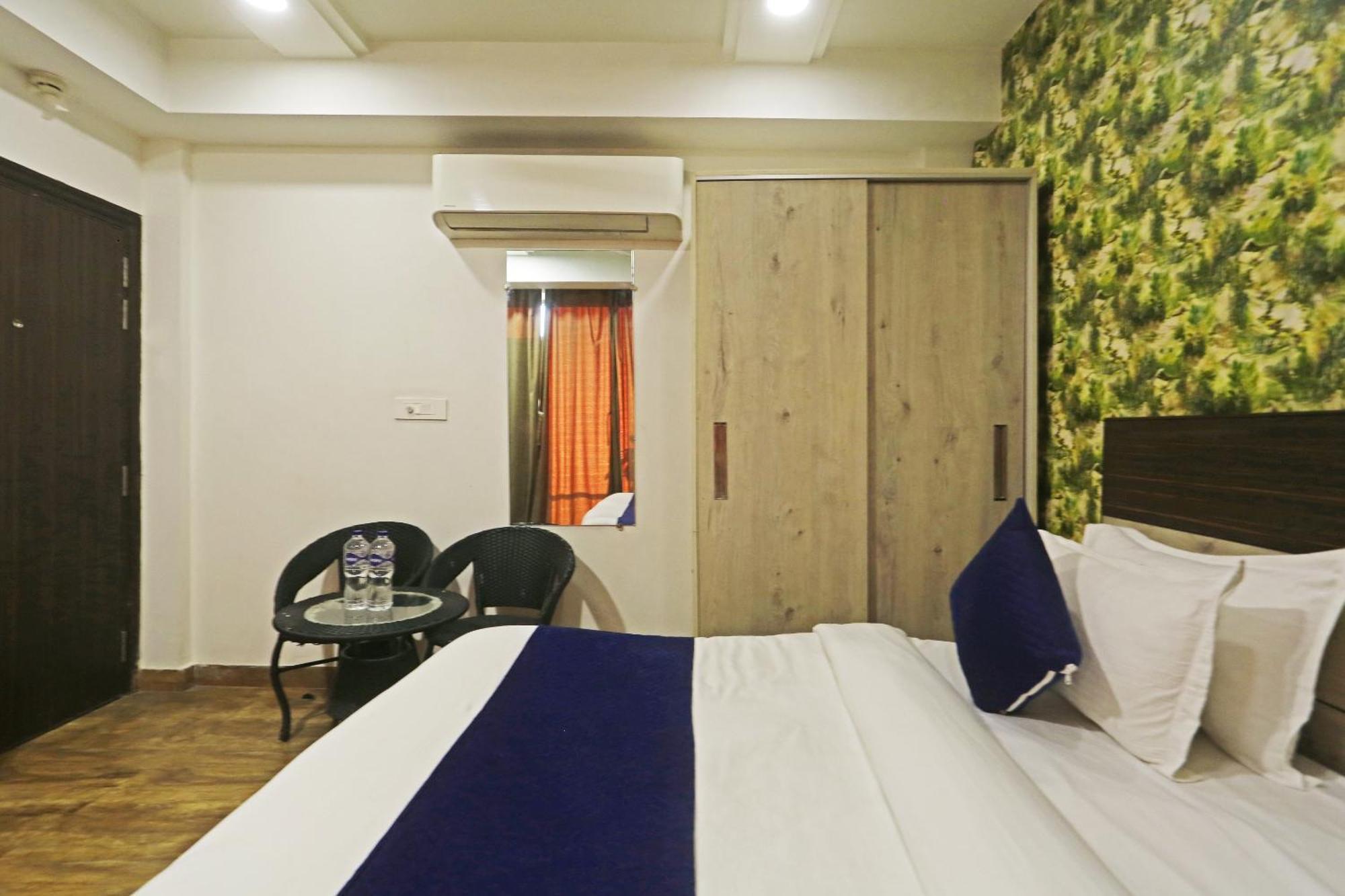 Hotel Aerostar Gold - Opposite Max Healthcare Delhi  Exterior foto