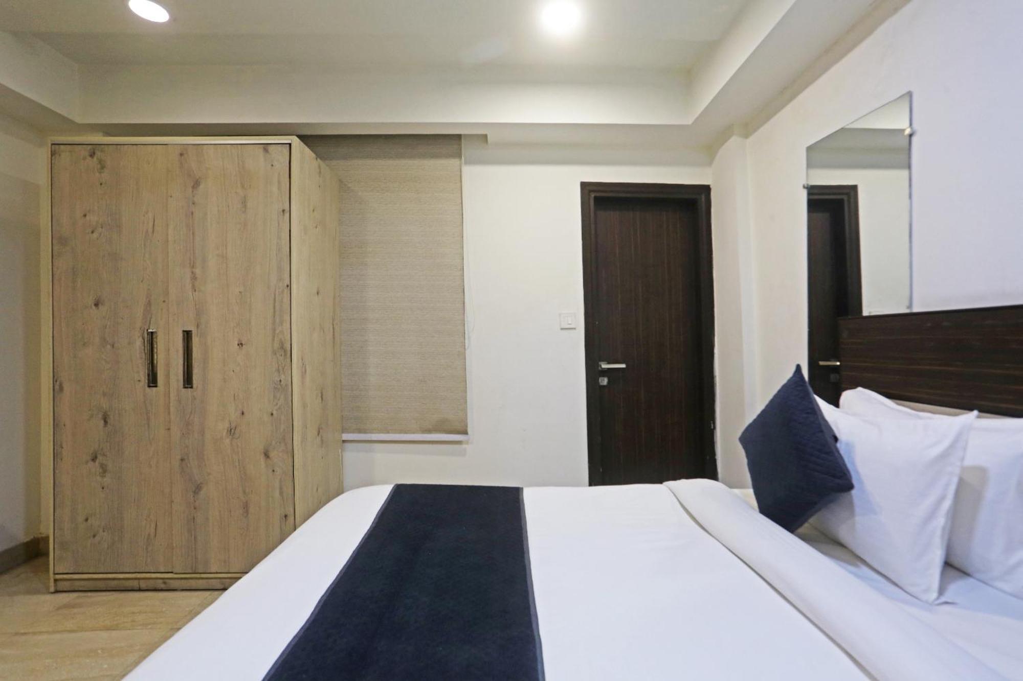 Hotel Aerostar Gold - Opposite Max Healthcare Delhi  Exterior foto