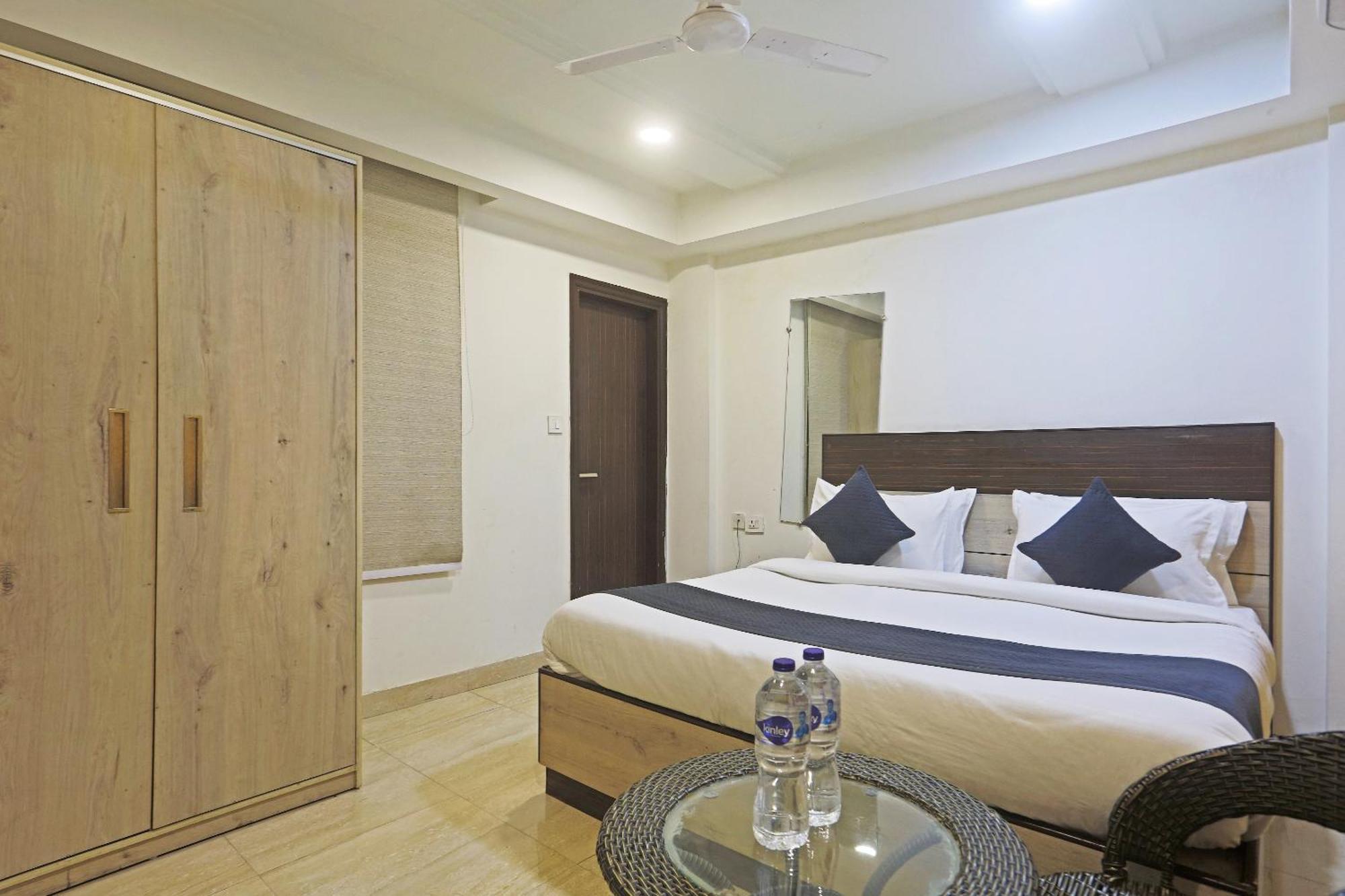 Hotel Aerostar Gold - Opposite Max Healthcare Delhi  Exterior foto